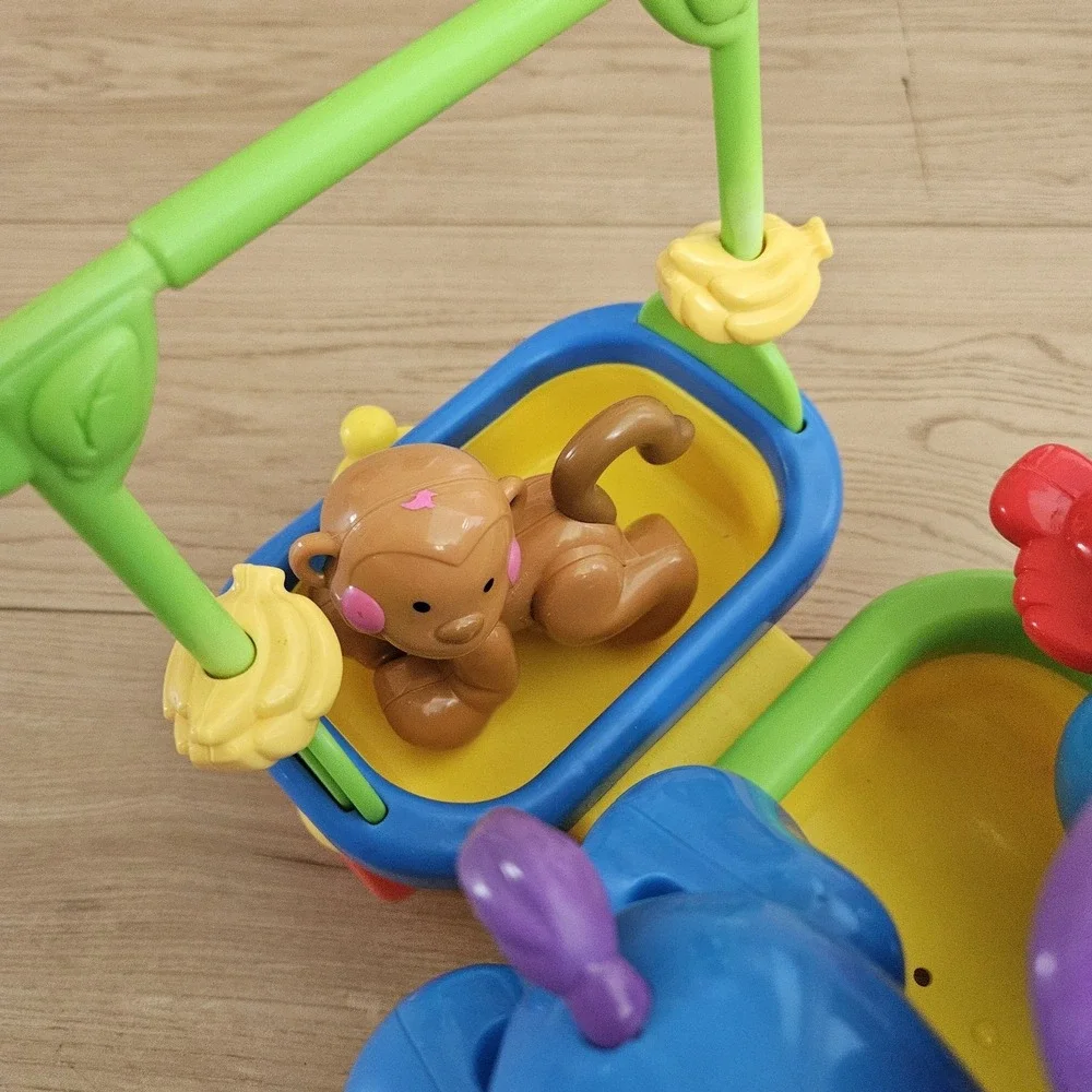 Vtg Fisher-Price Amazing Animals Sing & Go Choo-Choo (Discontinued) Toy